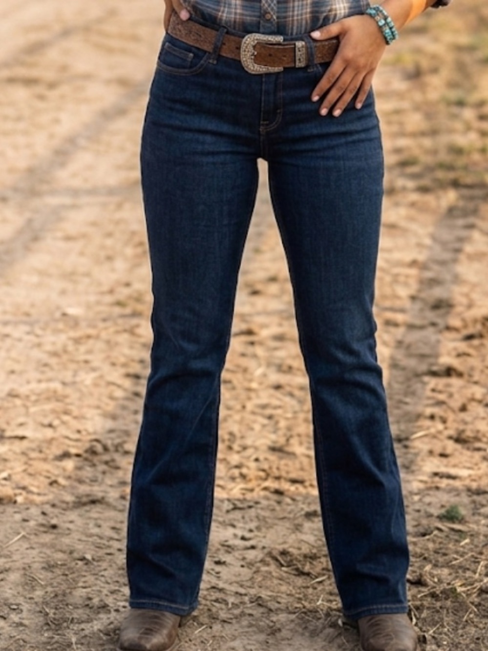 Old Navy Dark Blue Bootcut Jeans size 8